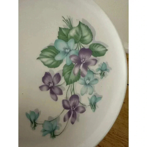 Royalon Inc floral Plate - Picture 3 of 5